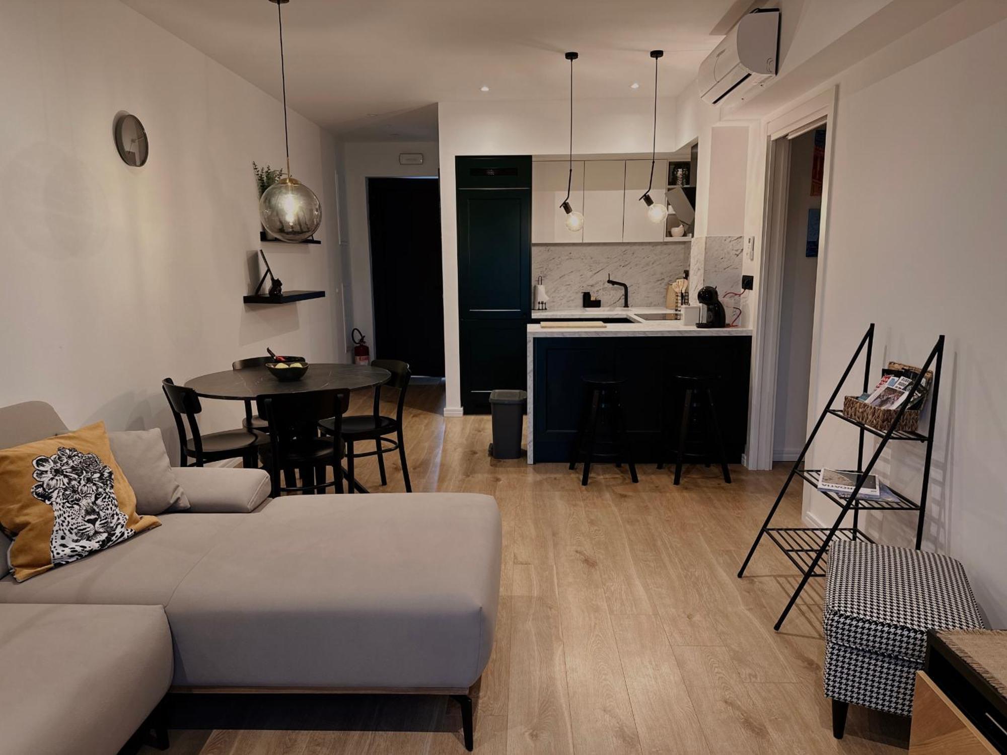Dawn & Dusk - Modern Two Bedroom Apartment With Mountain Views Čilipi Exterior foto